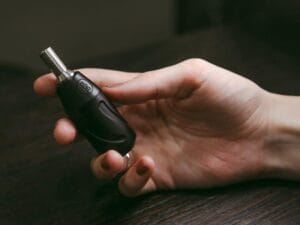 Click grip adjustable cartridge grip