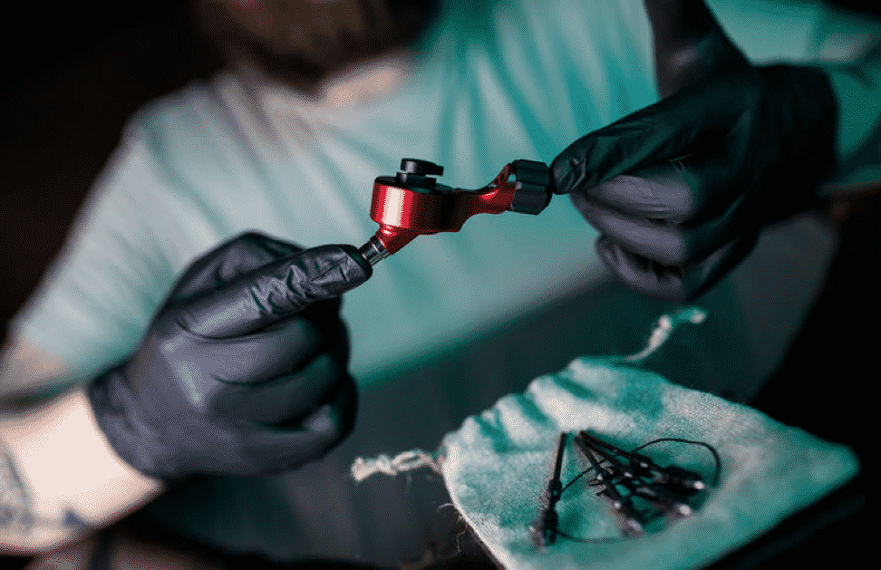 Recensione: Macchina per tatuaggi rotativi Shim di RightStuff 12 https://eadn-wc03-16019892.nxedge.io/cdn/var/folders/_w/dm8q7j3x7szfn7wzkbmy526m0000gn/T/com.microsoft.Word/WebArchiveCopyPasteTempFiles/cnt_32_1.jpg