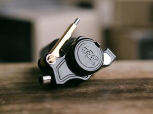 Cross rotary tattoo machine