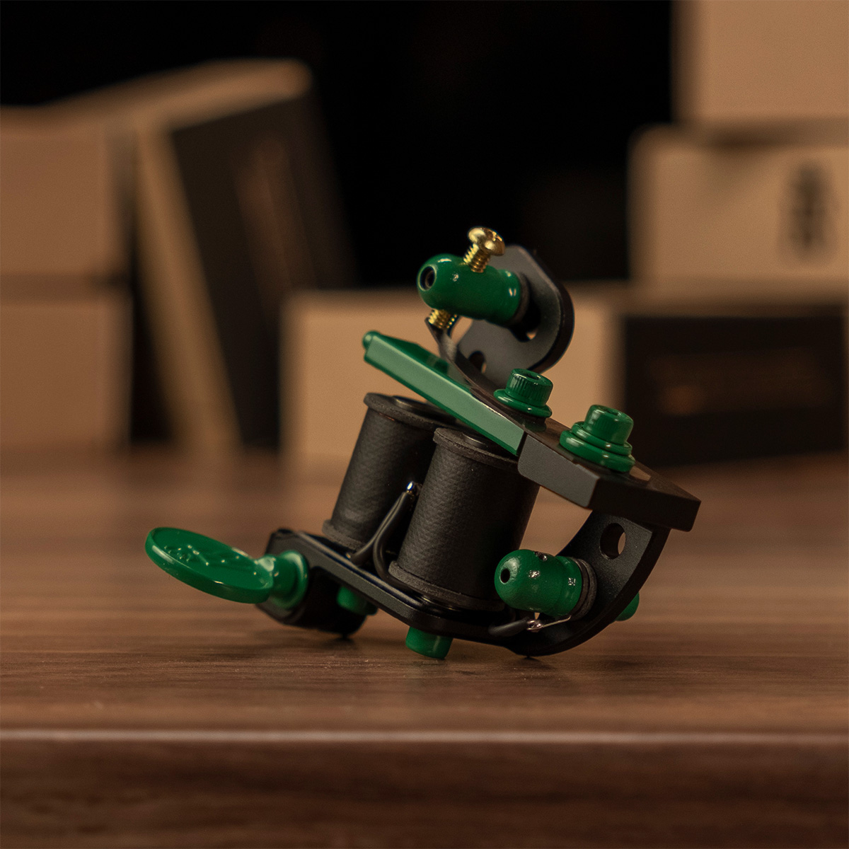 Máquina de Tatuaje LUCKY TrueLiner ALU BLCK/GRN 2 Coil Tattoo machine RightStuff Lucky Trueliner