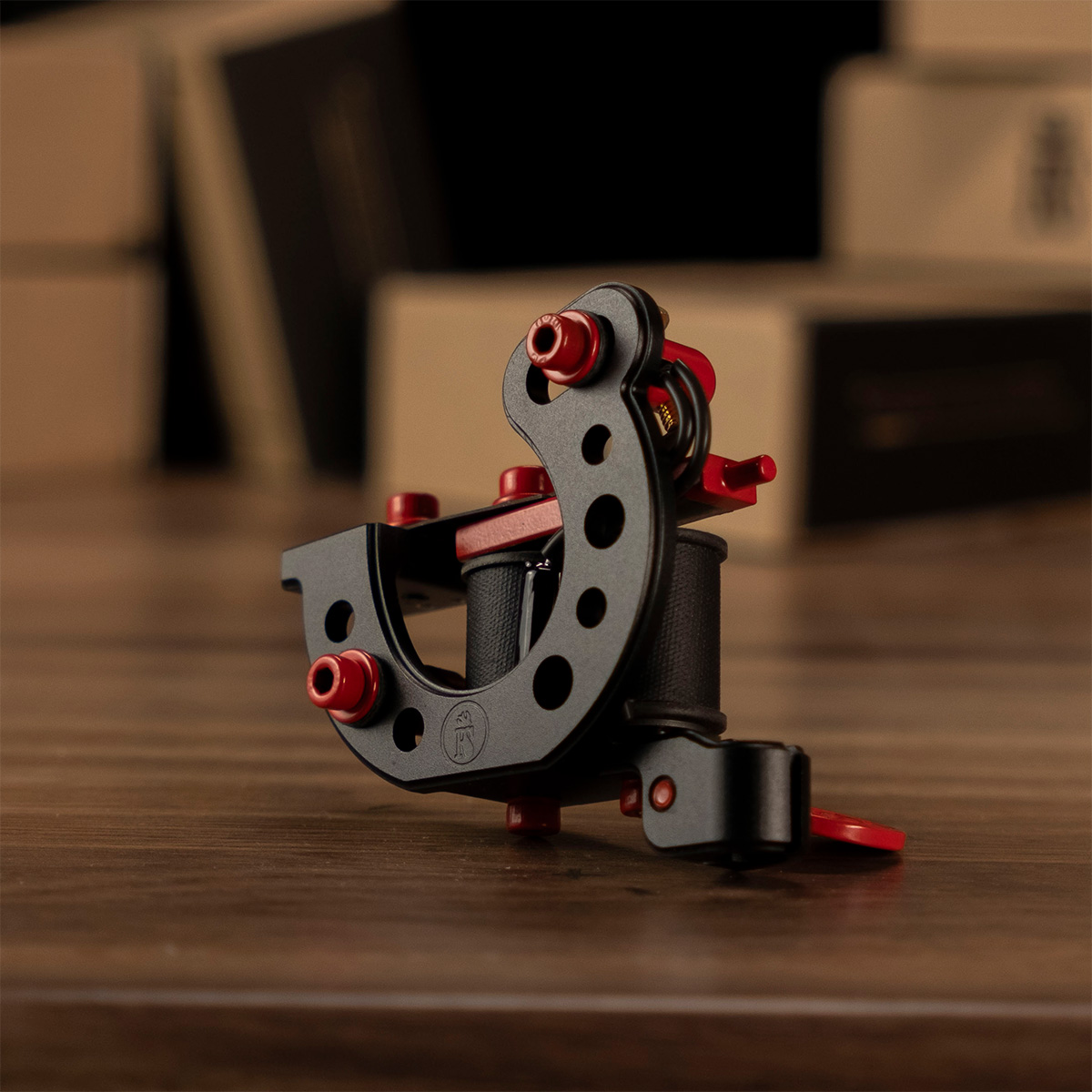 Máquina de Tatuajes LUCKY TrueLiner ALU BLCK/RED 1 Coil Tattoo machine RightStuff Lucky Trueliner